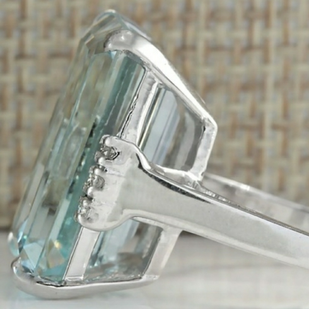 Huge Statement Silver Blue Topaz Ring - Picture 5 of 5